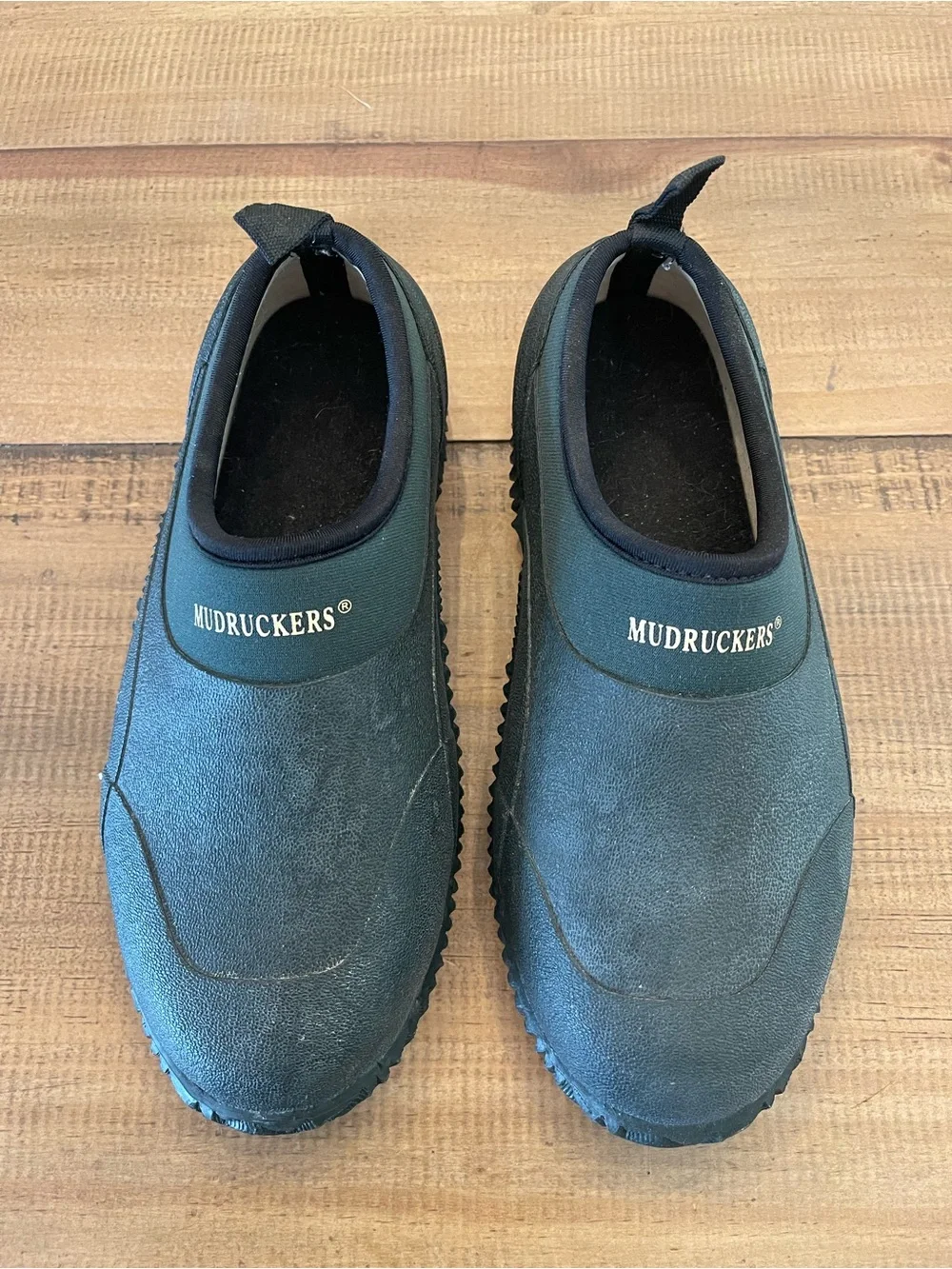 Mudruckers Green and Black Slip-On Water-Resistant Shoes